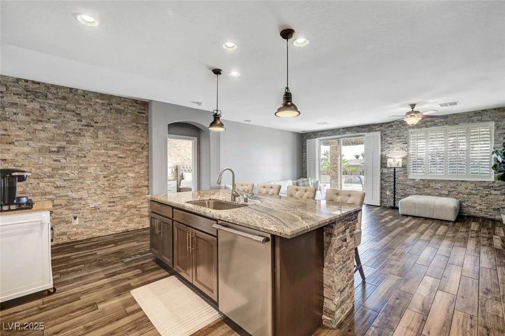 7360 Southern Magnolia, Las Vegas, NV 89149