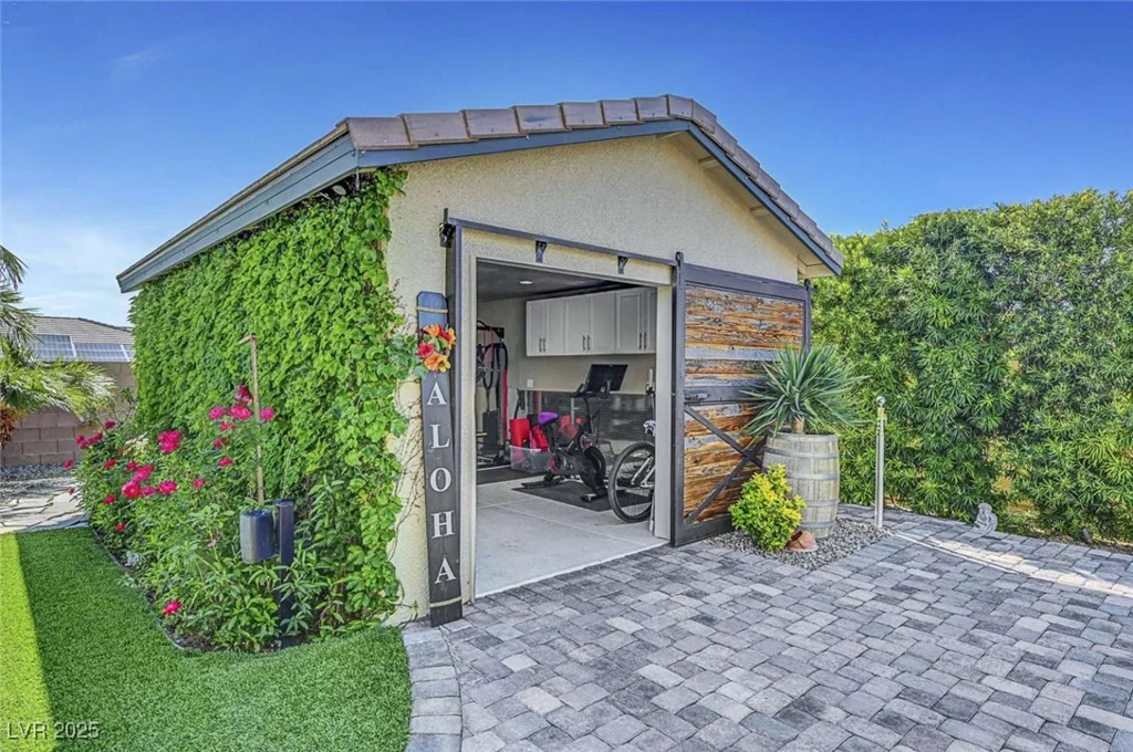 7360 Southern Magnolia, Las Vegas, NV 89149