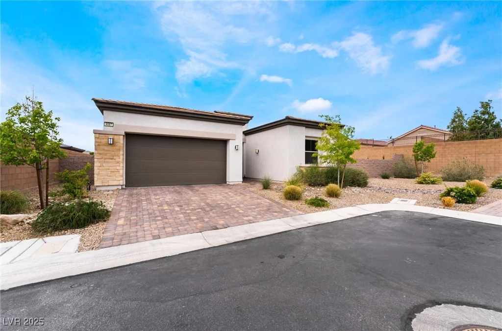 9087 Golden Crow, Las Vegas, NV 89148