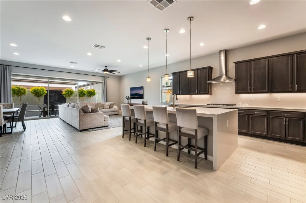 9087 Golden Crow, Las Vegas, NV 89148