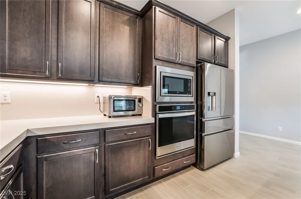9087 Golden Crow, Las Vegas, NV 89148