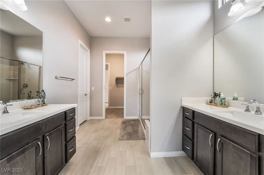 9087 Golden Crow, Las Vegas, NV 89148