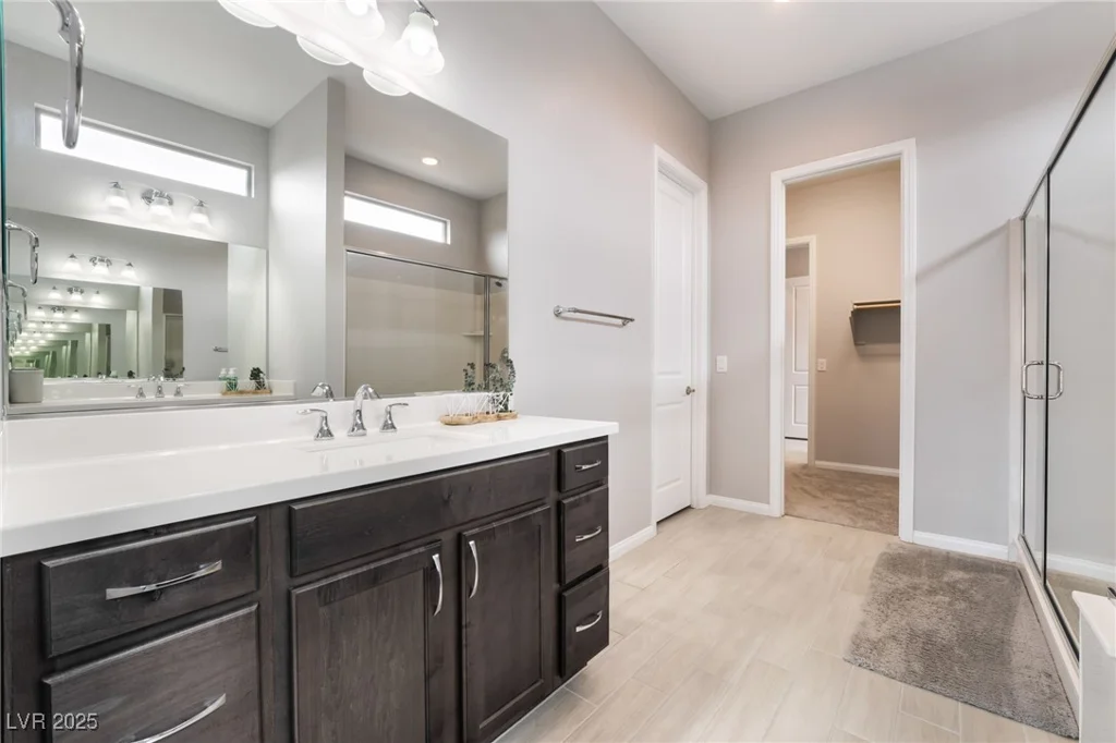 9087 Golden Crow, Las Vegas, NV 89148