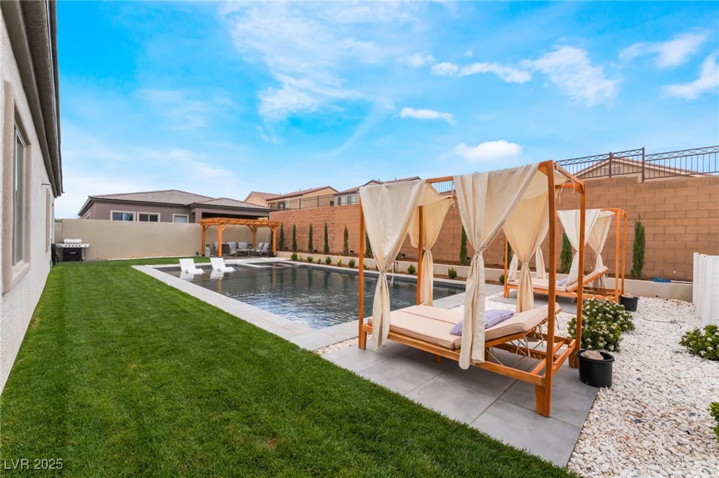 9087 Golden Crow, Las Vegas, NV 89148