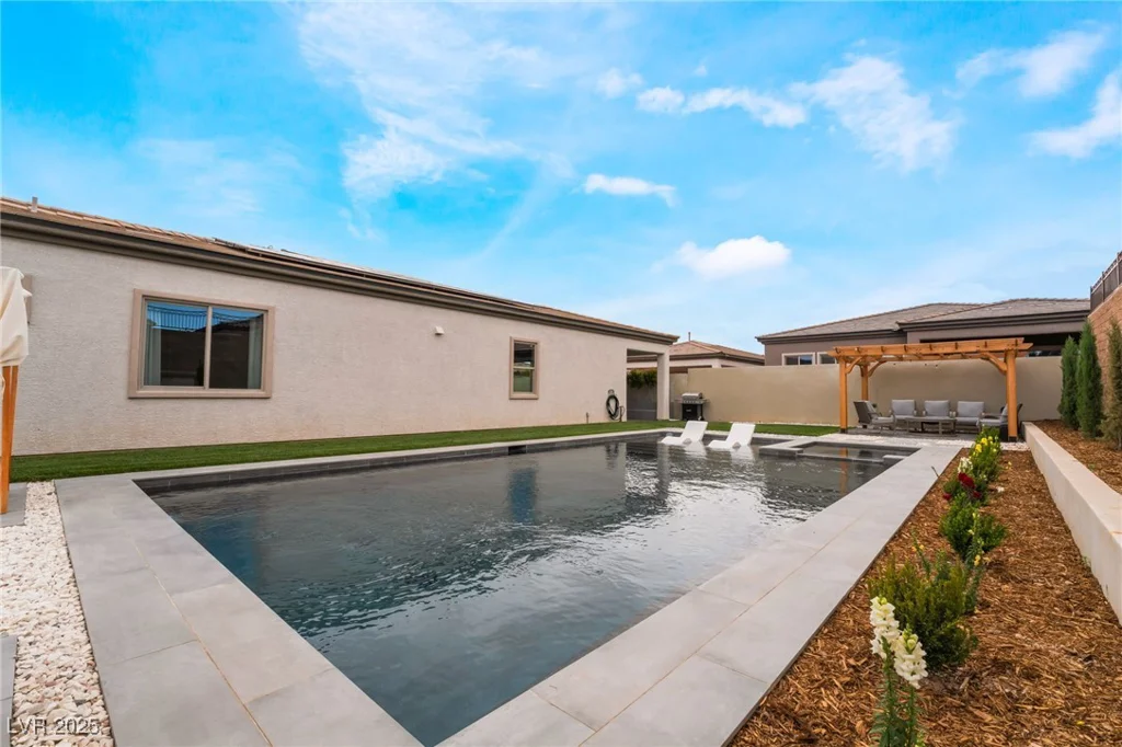 9087 Golden Crow, Las Vegas, NV 89148