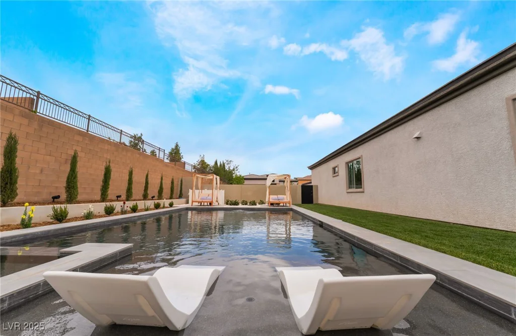 9087 Golden Crow, Las Vegas, NV 89148