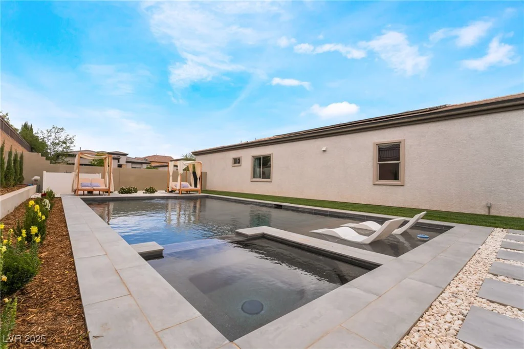 9087 Golden Crow, Las Vegas, NV 89148
