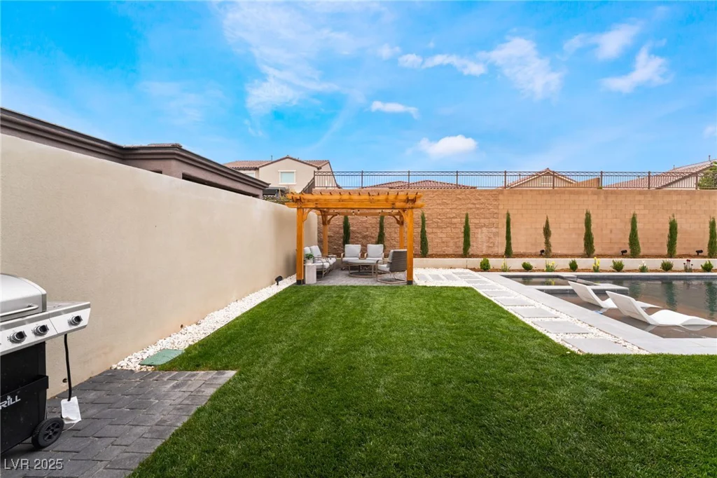 9087 Golden Crow, Las Vegas, NV 89148