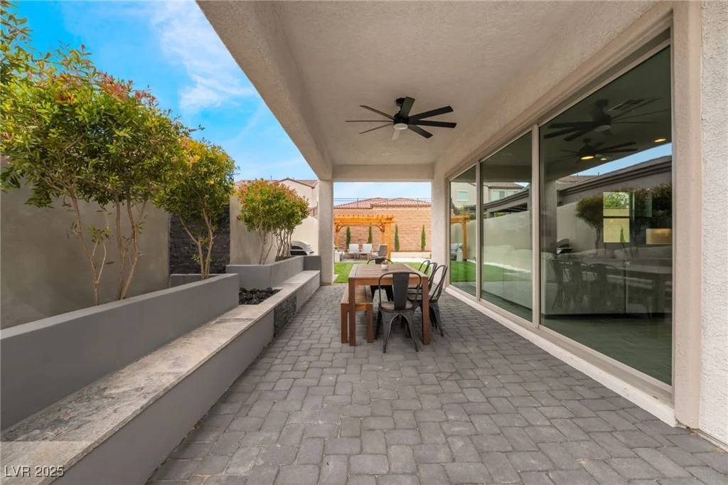 9087 Golden Crow, Las Vegas, NV 89148