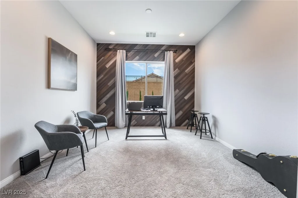 9087 Golden Crow, Las Vegas, NV 89148