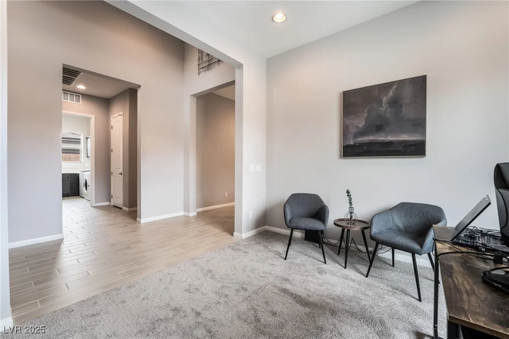 9087 Golden Crow, Las Vegas, NV 89148
