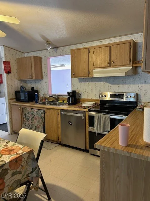 1591 Avellaneda, Pahrump, NV 89060