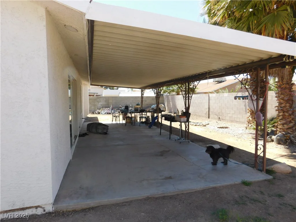 1075 Greymouth, Las Vegas, NV 89110