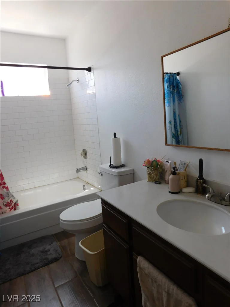 1075 Greymouth, Las Vegas, NV 89110