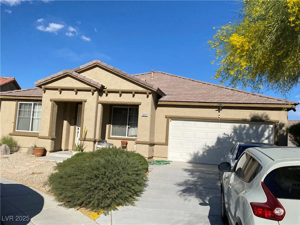 5832 Elphin, North Las Vegas, NV 89031