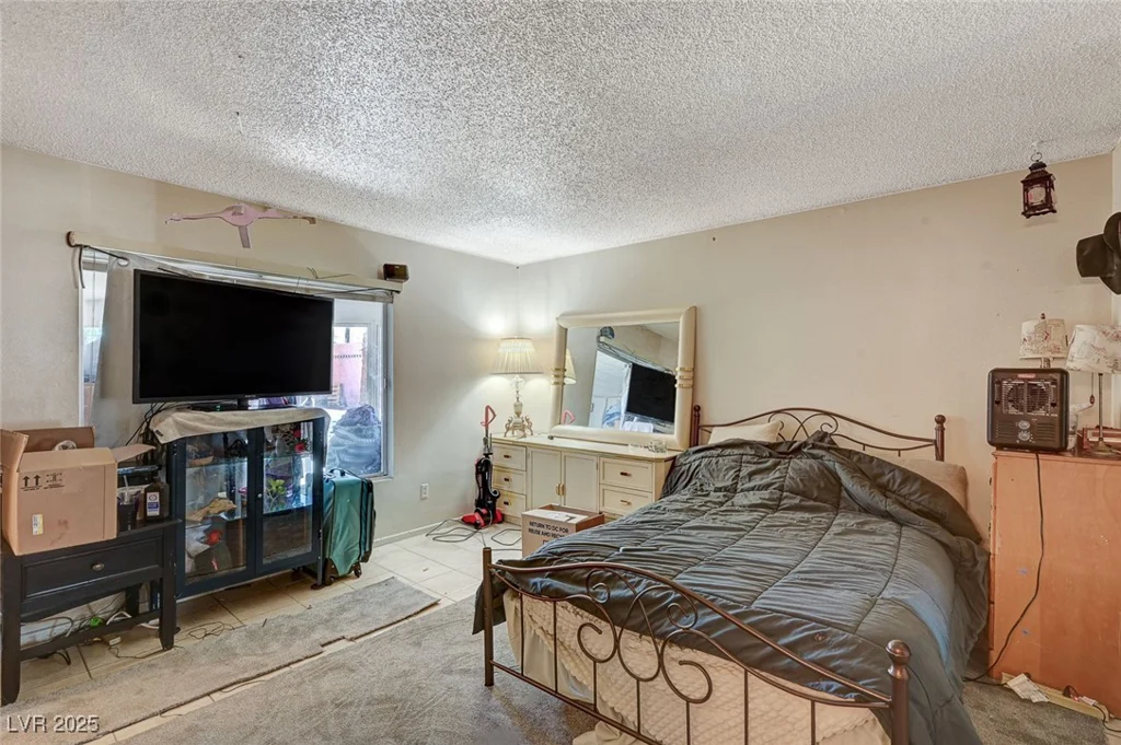 2325 Sombrero, Las Vegas, NV 89169