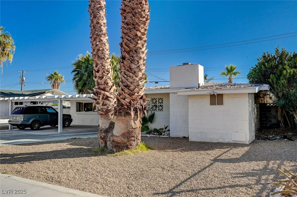 2325 Sombrero, Las Vegas, NV 89169