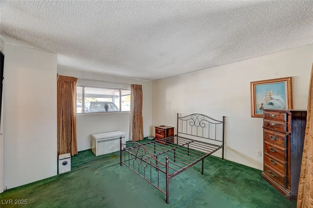 2325 Sombrero, Las Vegas, NV 89169