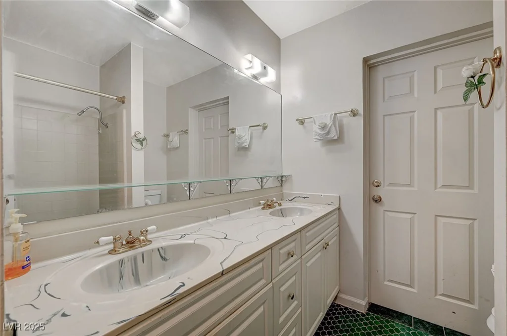 2325 Sombrero, Las Vegas, NV 89169