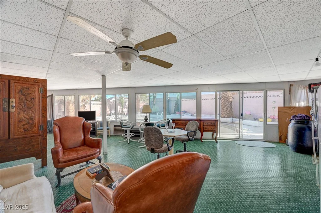 2325 Sombrero, Las Vegas, NV 89169