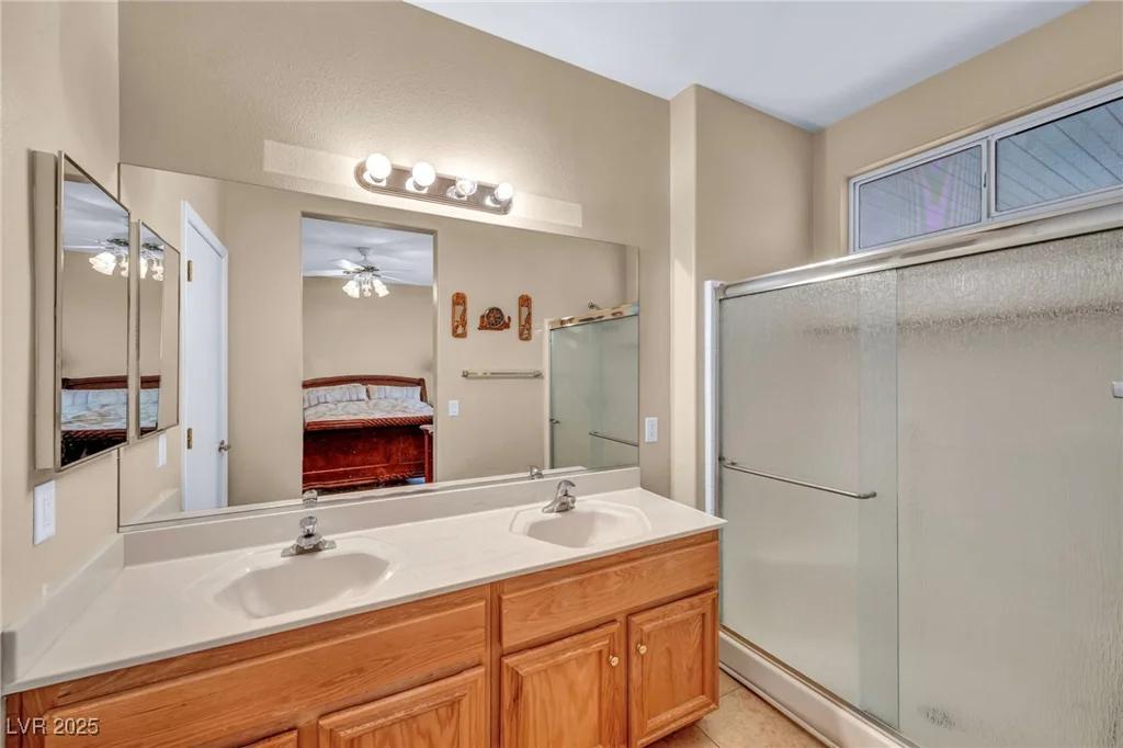 2571 Thatcher, Henderson, NV 89052