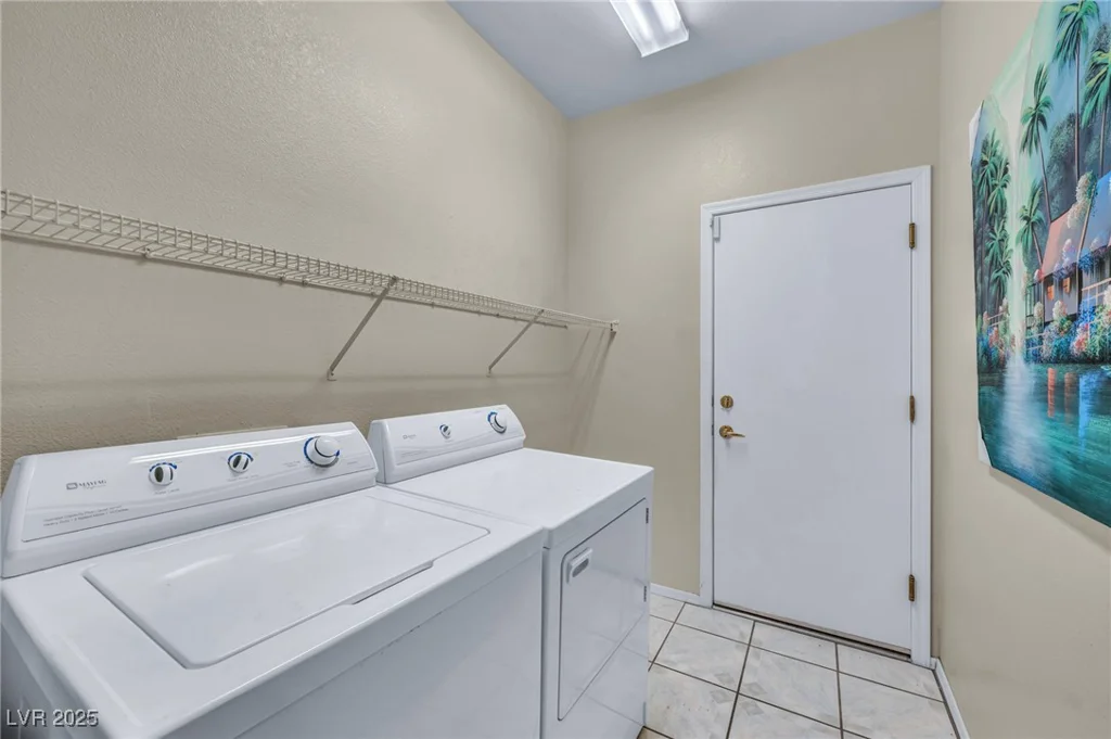 2571 Thatcher, Henderson, NV 89052