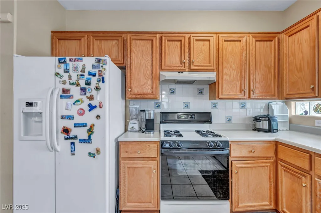 2571 Thatcher, Henderson, NV 89052
