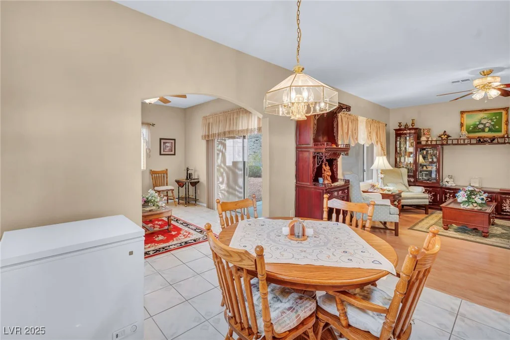 2571 Thatcher, Henderson, NV 89052