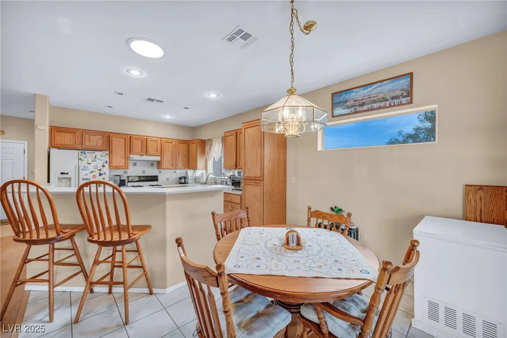 2571 Thatcher, Henderson, NV 89052