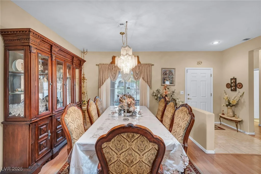 2571 Thatcher, Henderson, NV 89052