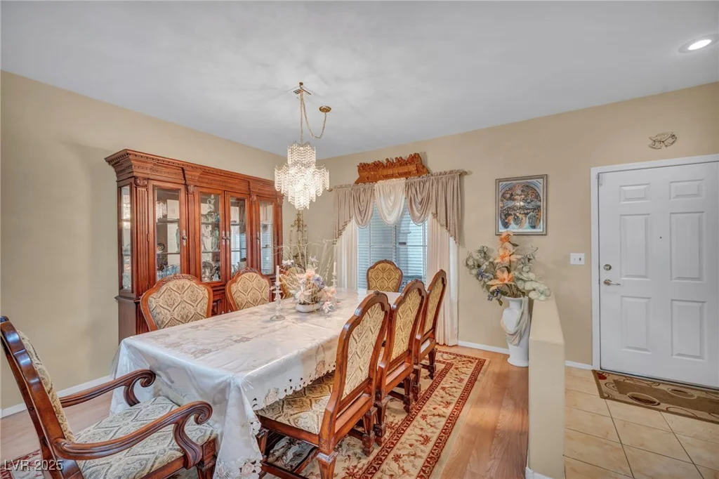 2571 Thatcher, Henderson, NV 89052