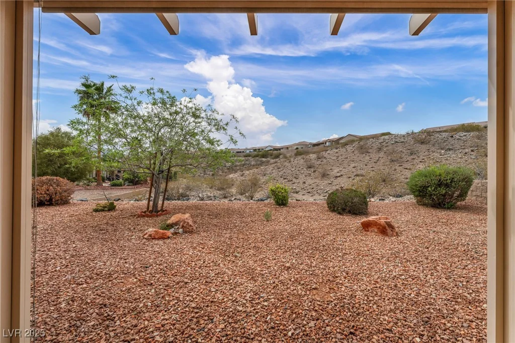 2571 Thatcher, Henderson, NV 89052