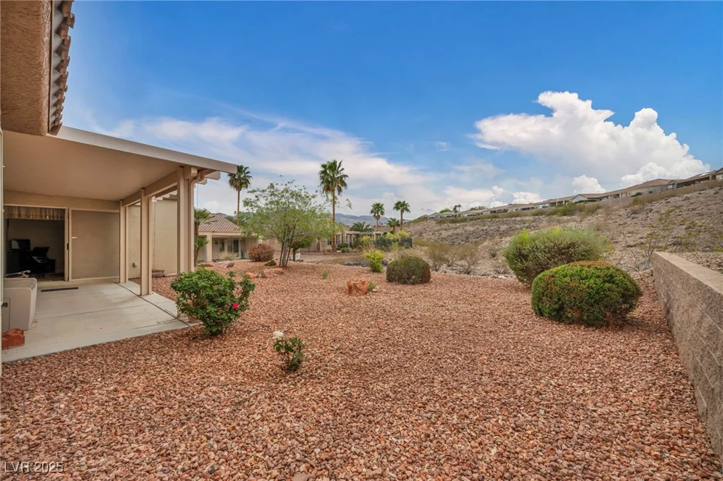 2571 Thatcher, Henderson, NV 89052