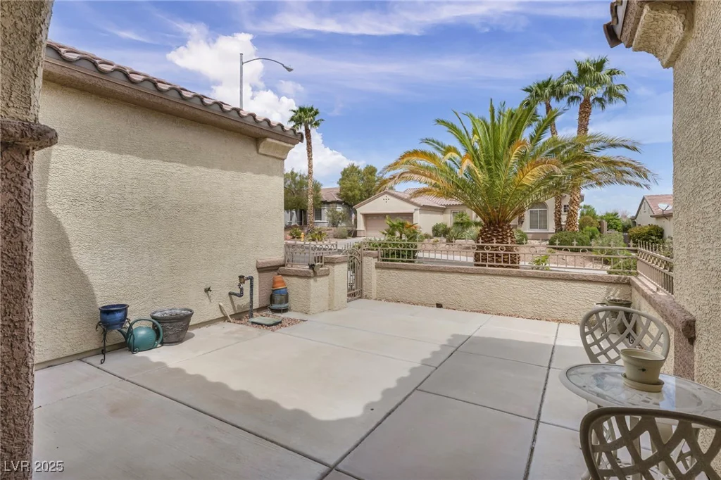 2571 Thatcher, Henderson, NV 89052