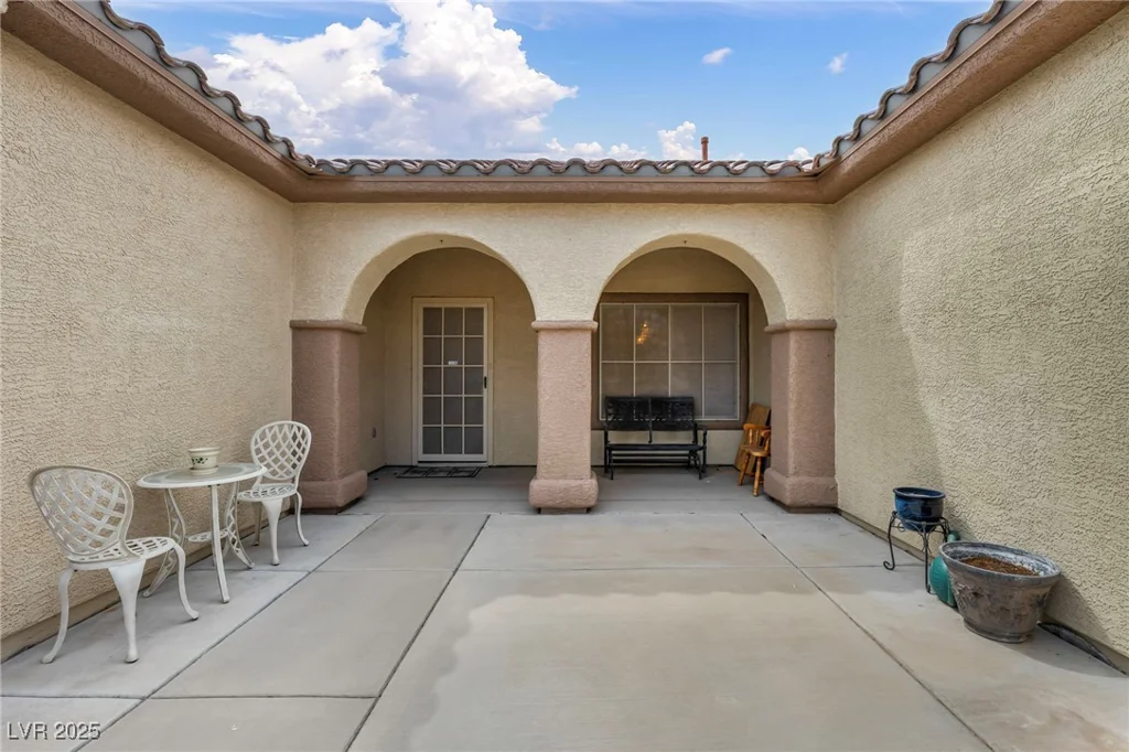 2571 Thatcher, Henderson, NV 89052