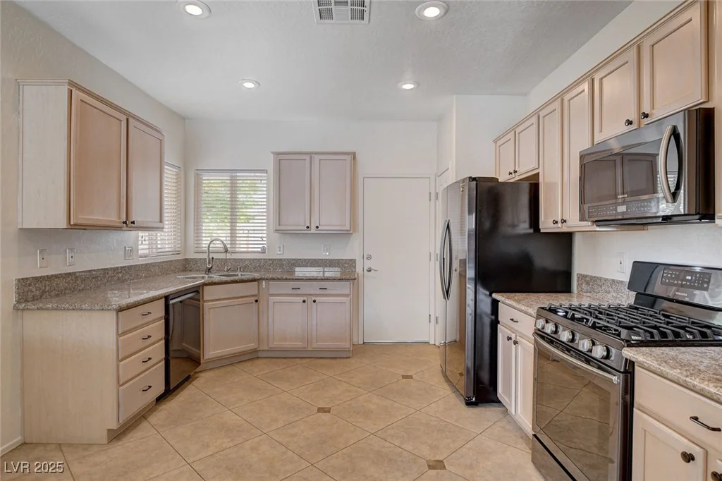 2621 Ground Robin, North Las Vegas, NV 89084