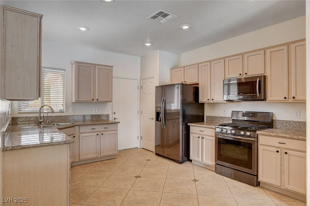 2621 Ground Robin, North Las Vegas, NV 89084
