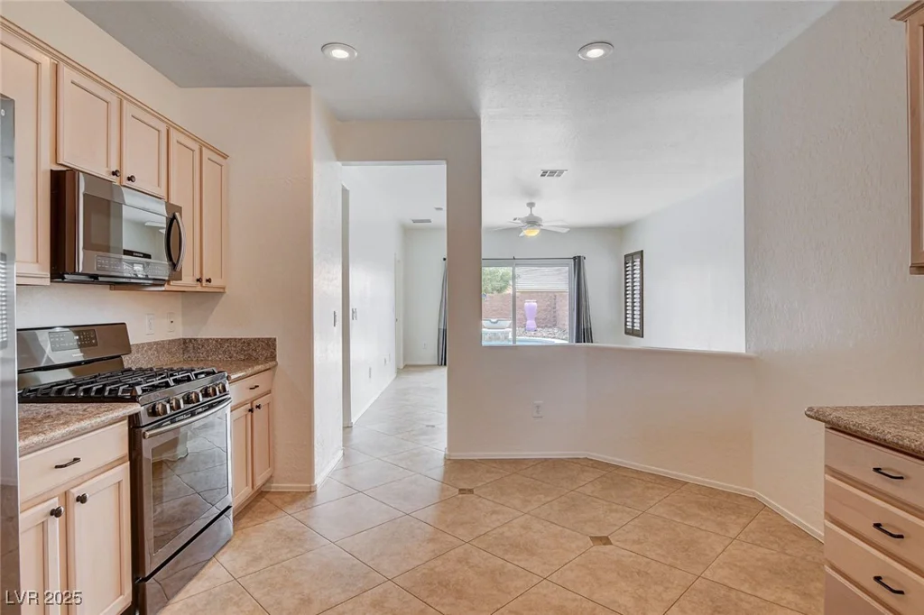 2621 Ground Robin, North Las Vegas, NV 89084