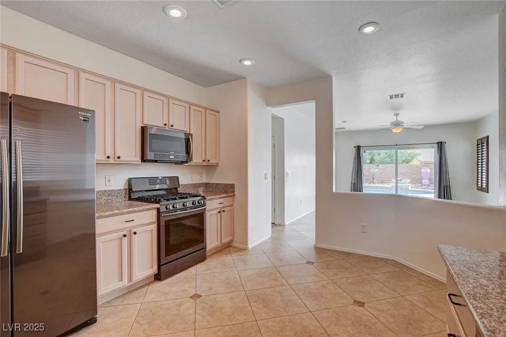 2621 Ground Robin, North Las Vegas, NV 89084