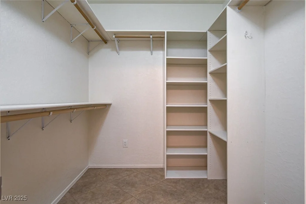 2621 Ground Robin, North Las Vegas, NV 89084