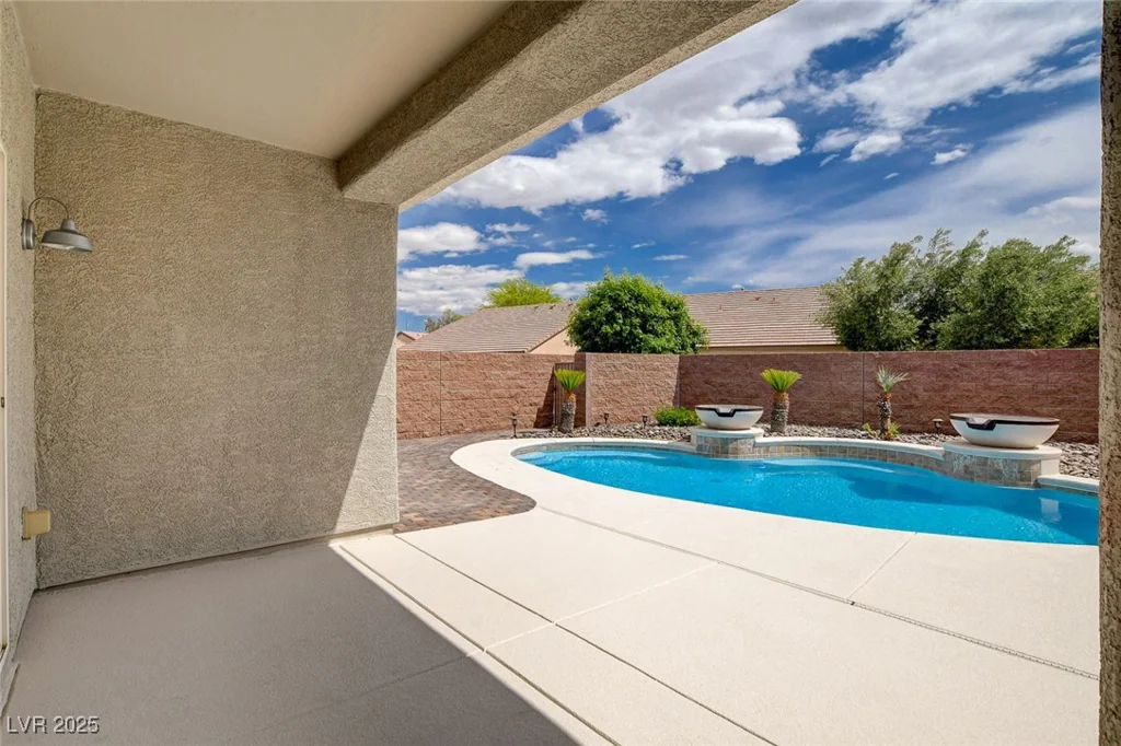 2621 Ground Robin, North Las Vegas, NV 89084