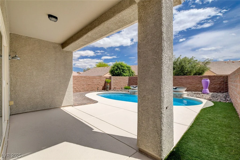 2621 Ground Robin, North Las Vegas, NV 89084