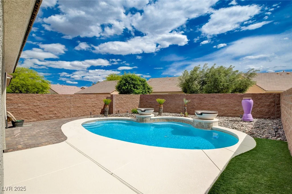 2621 Ground Robin, North Las Vegas, NV 89084