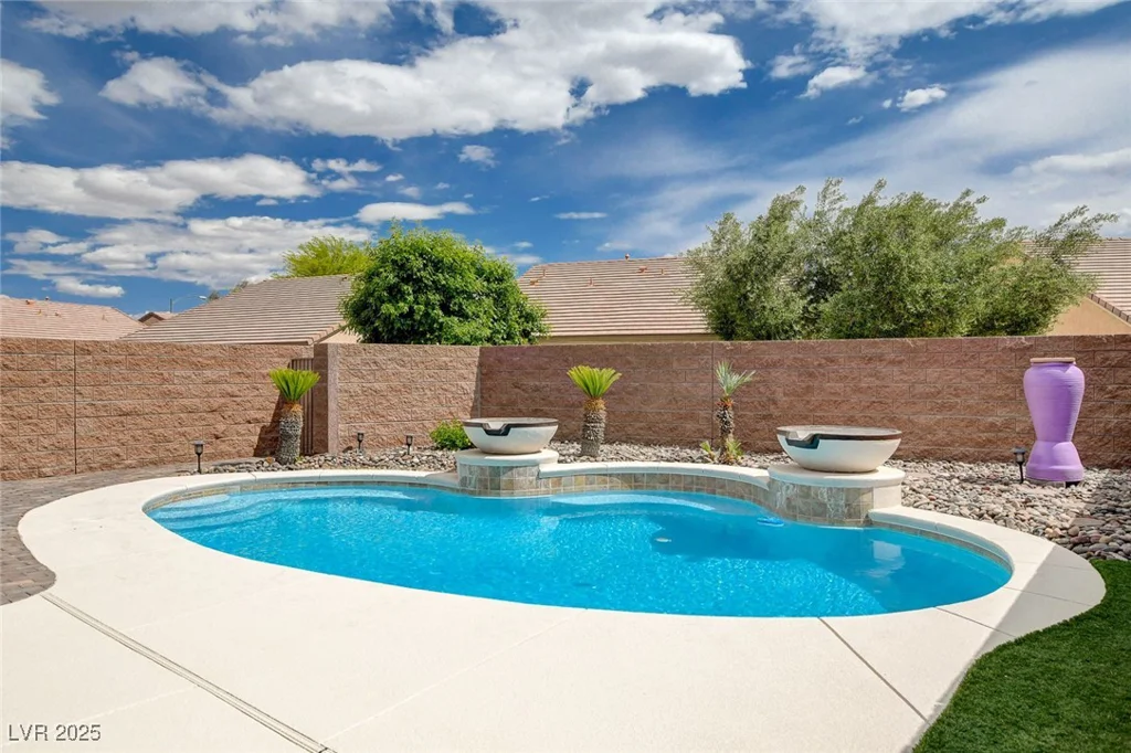 2621 Ground Robin, North Las Vegas, NV 89084