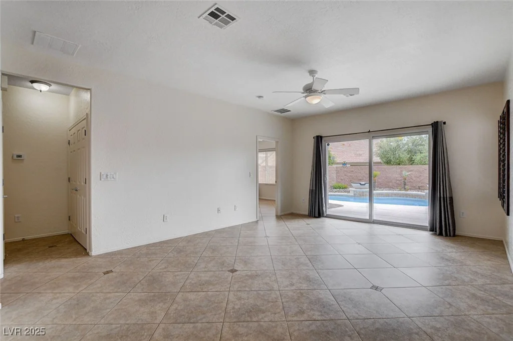 2621 Ground Robin, North Las Vegas, NV 89084