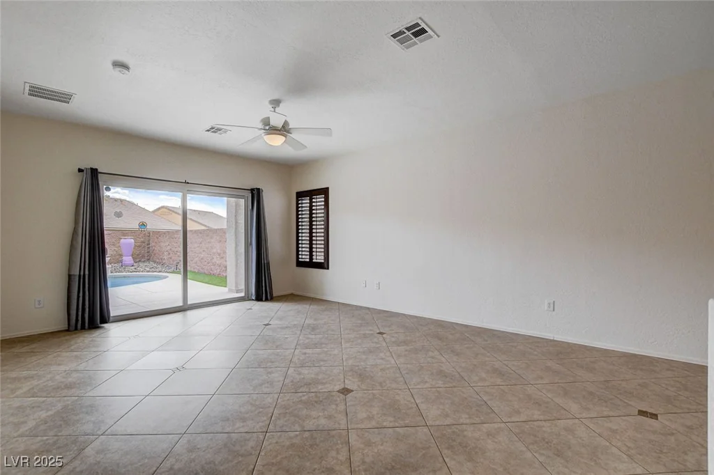 2621 Ground Robin, North Las Vegas, NV 89084