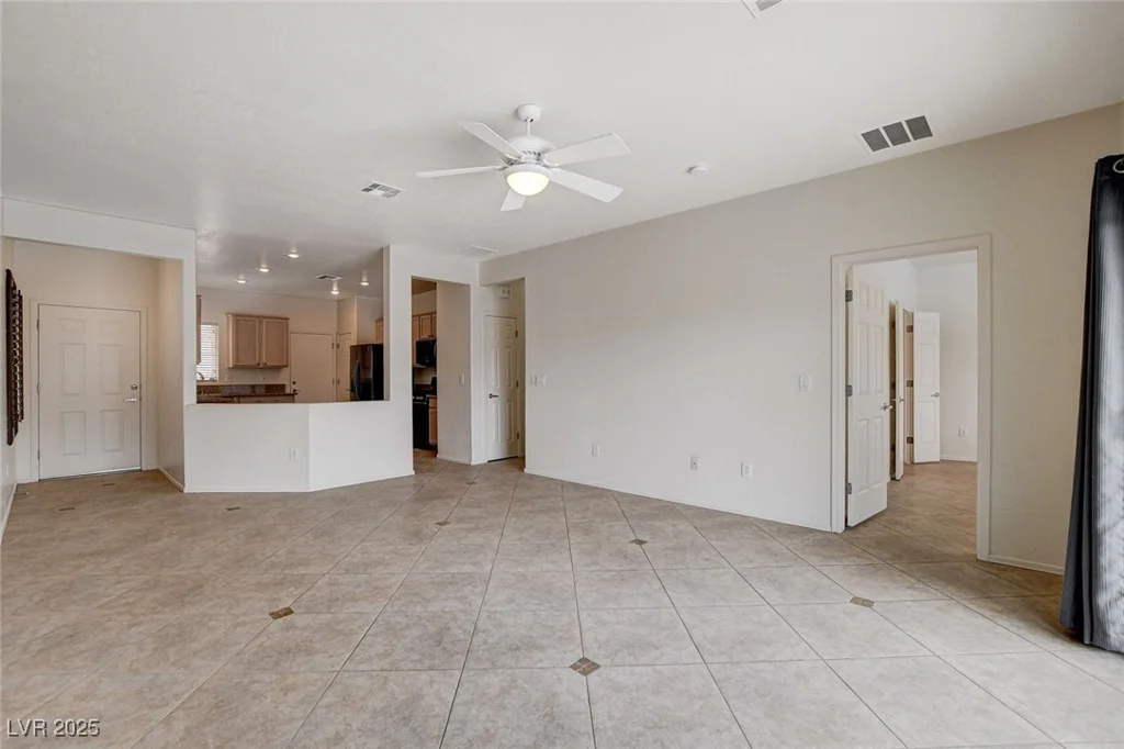 2621 Ground Robin, North Las Vegas, NV 89084