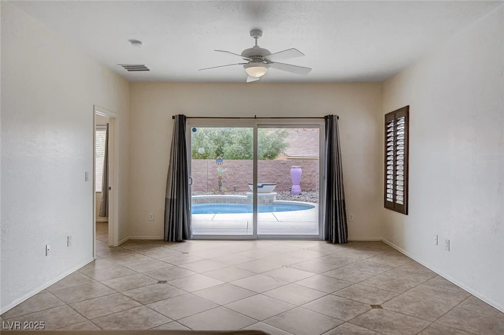 2621 Ground Robin, North Las Vegas, NV 89084