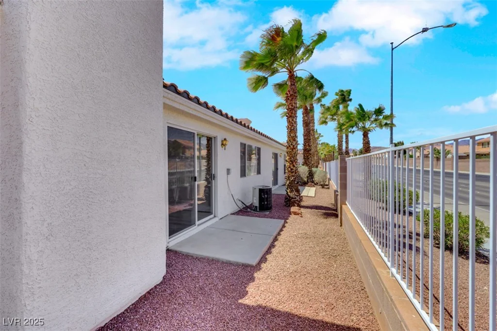 9962 Catalina Canyon, Las Vegas, NV 89147
