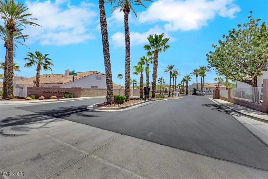 9962 Catalina Canyon, Las Vegas, NV 89147